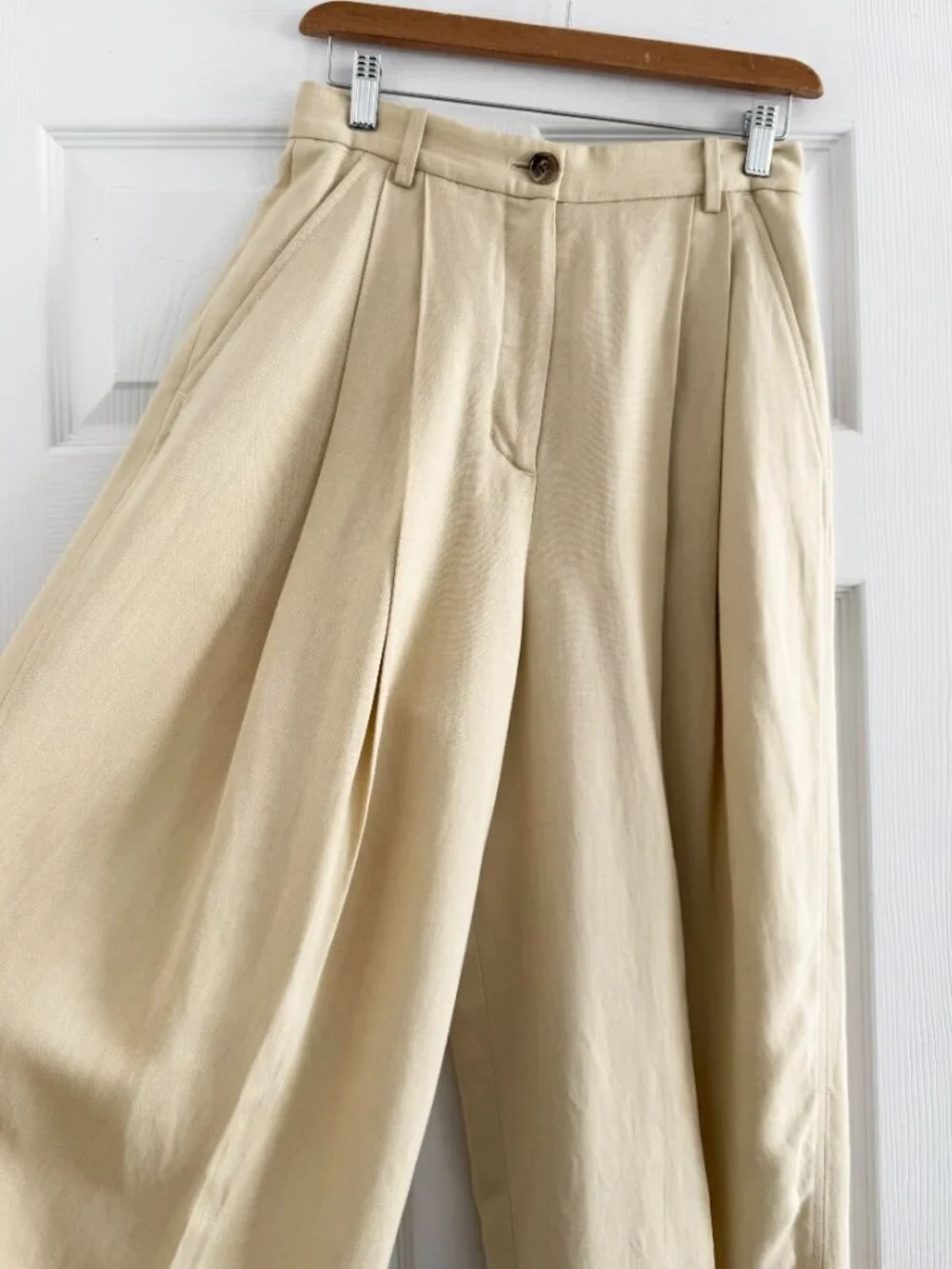 COS Pleated Linen Pants in Beige, size 2 - Picture 5 of 12